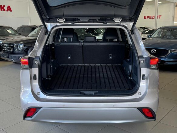 2026 Toyota Highlander IV (XU70), серебристый, 5090000 рублей - вид 16