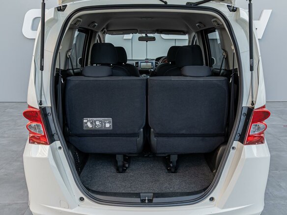 2009 Honda Freed I, белый - вид 19