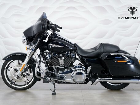 2017 Harley-Davidson Street Glide, чёрный, 1799000 рублей, вид 2
