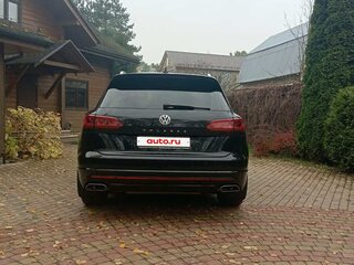 2018 Volkswagen Touareg III, чёрный, 5200000 рублей, вид 5
