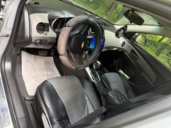 2015 Chevrolet Cruze I Рестайлинг, серебристый, 800000 рублей - вид 6