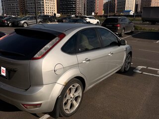 2008 Ford Focus II Рестайлинг, серебристый, 300000 рублей, вид 5