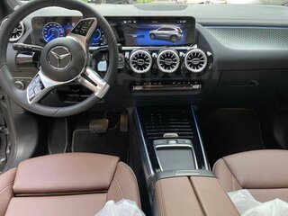 2022 Mercedes-Benz EQA 250+ I, серебристый, 2400070 рублей, вид 2