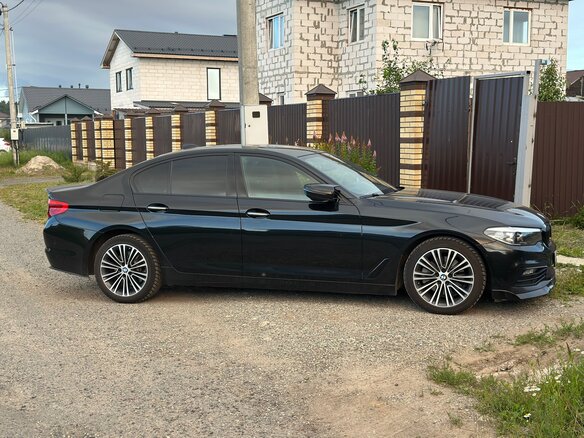 2017 BMW 5 серии 520d VII (G30/G31/G38), чёрный, 3100000 рублей - вид 1