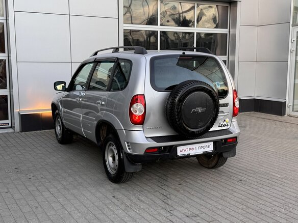 2013 Chevrolet Niva I Рестайлинг, серебристый - вид 4
