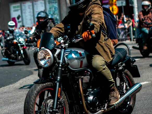 2016 Triumph Street Twin, серый, 700000 рублей - вид 8
