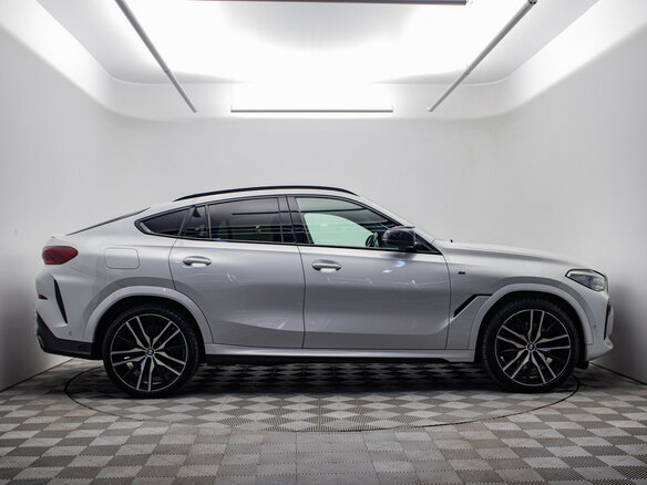 2020 BMW X6 30d III (G06), белый, 7000000 рублей - вид 3