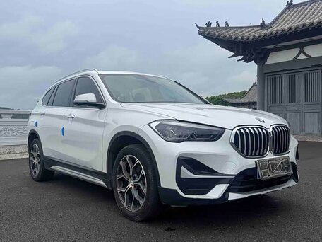 2022 BMW X1 Long 20Li sDrive II (F48) Рестайлинг, белый, 2045000 рублей, вид 3