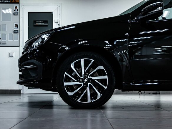 2026 Lada (ВАЗ) Granta Sport I Рестайлинг, чёрный, 1637000 рублей - вид 1