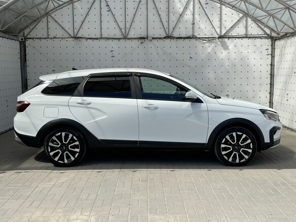 2024 Lada (ВАЗ) Vesta SW Cross I Рестайлинг (NG), белый - вид 3