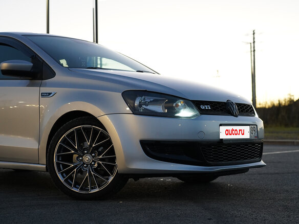 2012 Volkswagen Polo V, серебристый - вид 4