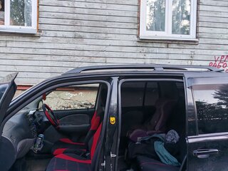 2001 Toyota Raum I, чёрный, 380000 рублей, вид 5