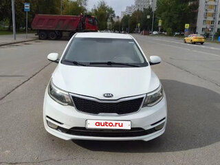 2017 Kia Rio III Рестайлинг, белый, 570000 рублей, вид 1