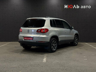 2010 Volkswagen Tiguan I, серебристый, 1090000 рублей, вид 5