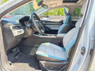 2023 Geely Emgrand II, серебристый, 1350000 рублей, вид 3