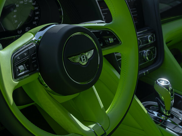 2025 Bentley Bentayga I Рестайлинг, чёрный, 43500000 рублей - вид 22