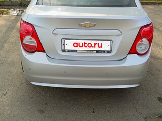 2014 Chevrolet Aveo II, серебристый, 620000 рублей, вид 3