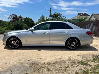 2013 Mercedes-Benz E-Класс 200 IV (W212, S212, C207) Рестайлинг, серебристый, 1700000 рублей, вид 3