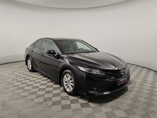 2021 Toyota Camry VIII (XV70), чёрный, 2175000 рублей, вид 3