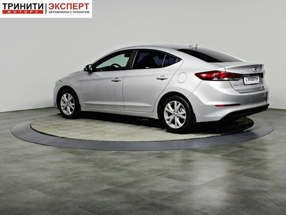 2017 Hyundai Elantra VI (AD), серебристый, 1347000 рублей - вид 6