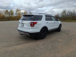 2016 Ford Explorer V Рестайлинг, белый, 3259000 рублей, вид 3