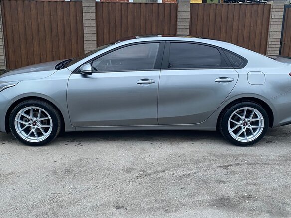 2020 Kia Cerato IV, серый, 1950000 рублей - вид 6
