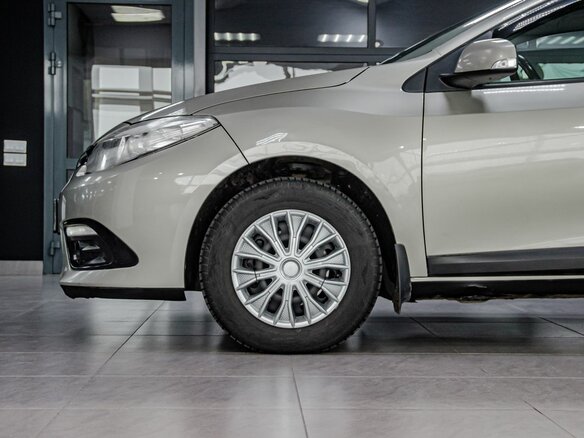2013 Renault Fluence I Рестайлинг, бежевый, 700000 рублей - вид 8