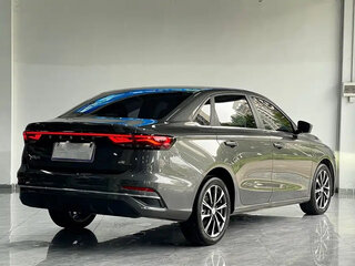 2026 Geely Emgrand II, серебристый, 1249010 рублей, вид 3