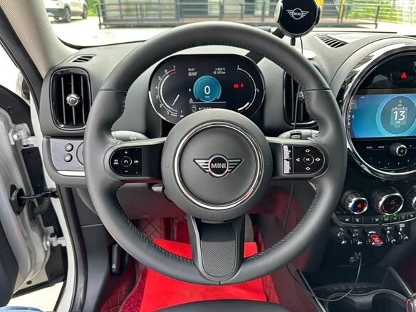 2022 Mini Countryman Cooper II Рестайлинг, белый, 2000000 рублей - вид 10