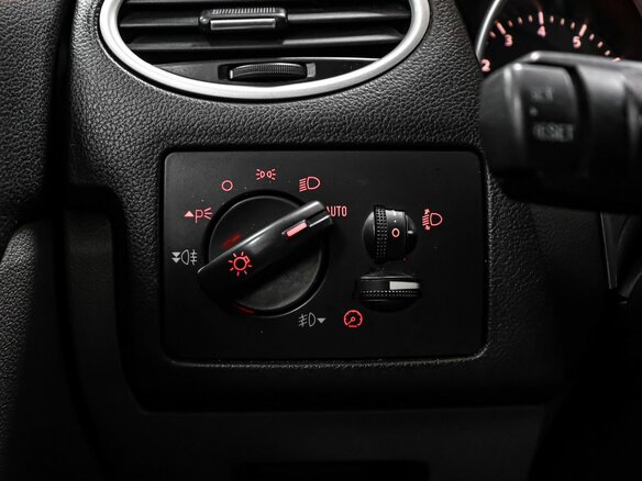2008 Ford Focus II Рестайлинг, чёрный, 499000 рублей - вид 10