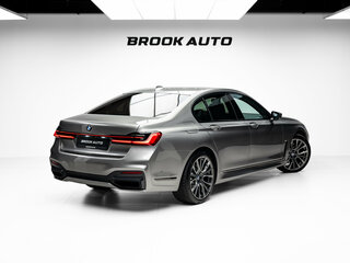 2020 BMW 7 серии 730d xDrive VI (G11/G12) Рестайлинг, серый, 6490000 рублей, вид 4