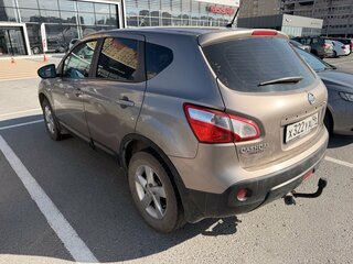 2013 Nissan Qashqai I Рестайлинг, бежевый, 760000 рублей, вид 4