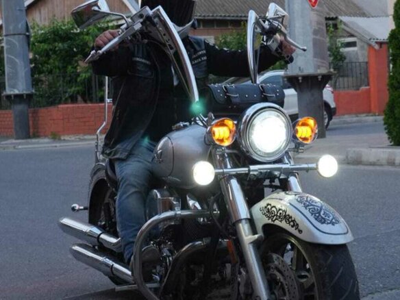 2006 Yamaha XVS1100, серебристый, 590000 рублей - вид 3