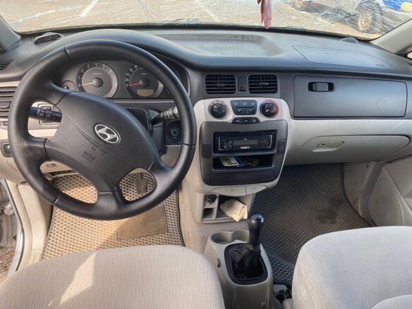 2006 Hyundai Trajet I Рестайлинг, серебристый, 285000 рублей - вид 5