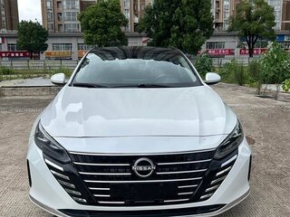 2022 Nissan Altima VI (L34) Рестайлинг, белый, 1860000 рублей, вид 3