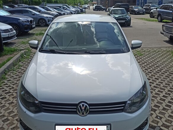 2011 Volkswagen Polo V, белый, 550000 рублей