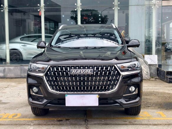 2023 Haval H6 II Рестайлинг, чёрный, 1100000 рублей - вид 1