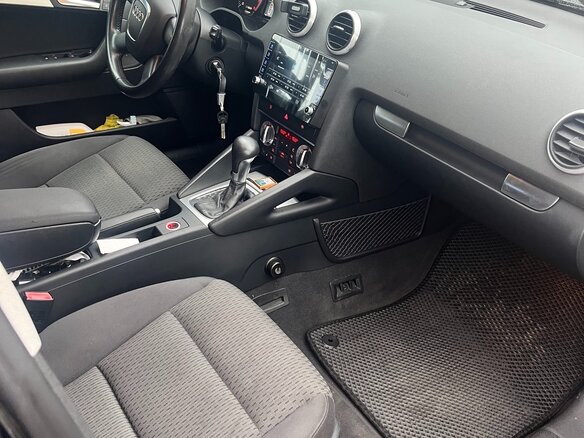 2009 Audi A3 II (8P) Рестайлинг 2, чёрный, 800000 рублей - вид 8