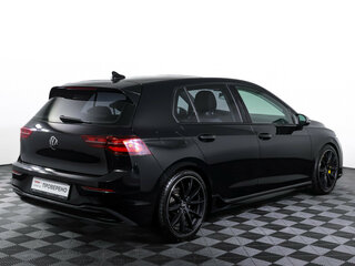 2021 Volkswagen Golf VIII, чёрный, 2348000 рублей, вид 5