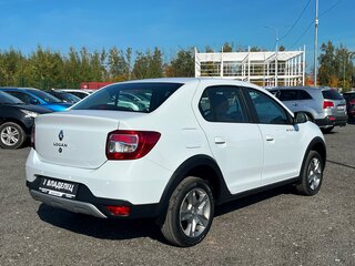 2022 Renault Logan Stepway II Рестайлинг, белый, 1459000 рублей, вид 5