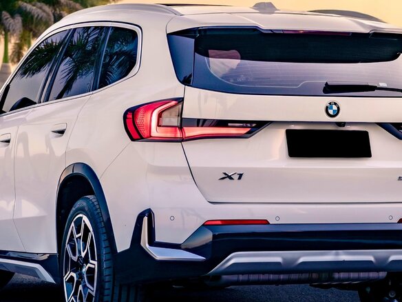 2023 BMW X1 Long 20Li sDrive III (U11/U12), белый, 2910000 рублей - вид 5
