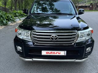 2015 Toyota Land Cruiser 200 Series Рестайлинг 1, чёрный, 5700000 рублей, вид 3