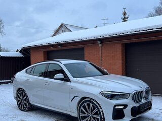 2021 BMW X6 40i III (G06), белый, 8500000 рублей, вид 2