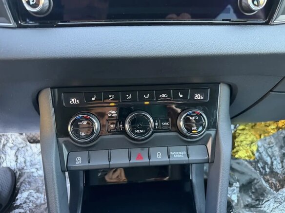 2022 Skoda Karoq I Рестайлинг, чёрный, 2282000 рублей - вид 17