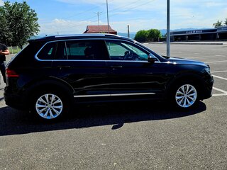 2018 Volkswagen Tiguan II, чёрный, 1900000 рублей, вид 3