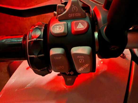 2016 BMW R 1200 R, белый, 840000 рублей - вид 11