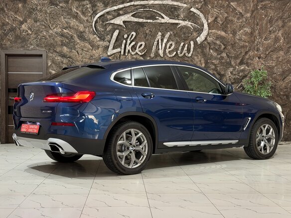 2021 BMW X4 20i II (G02) Рестайлинг, синий, 5998000 рублей - вид 3