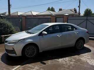 2018 Toyota Corolla XI (E160, E170, E180) Рестайлинг 1, серебристый, 1600000 рублей, вид 4