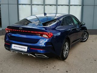 2021 Kia K5 III, синий, 2230000 рублей, вид 4