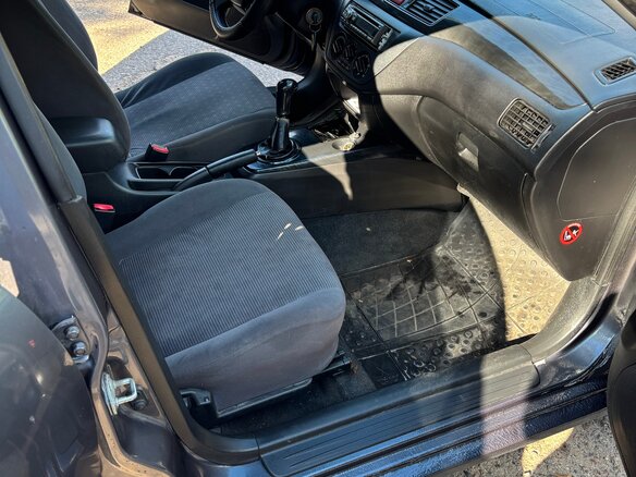 2004 Mitsubishi Lancer IX, серый, 279000 рублей - вид 11
